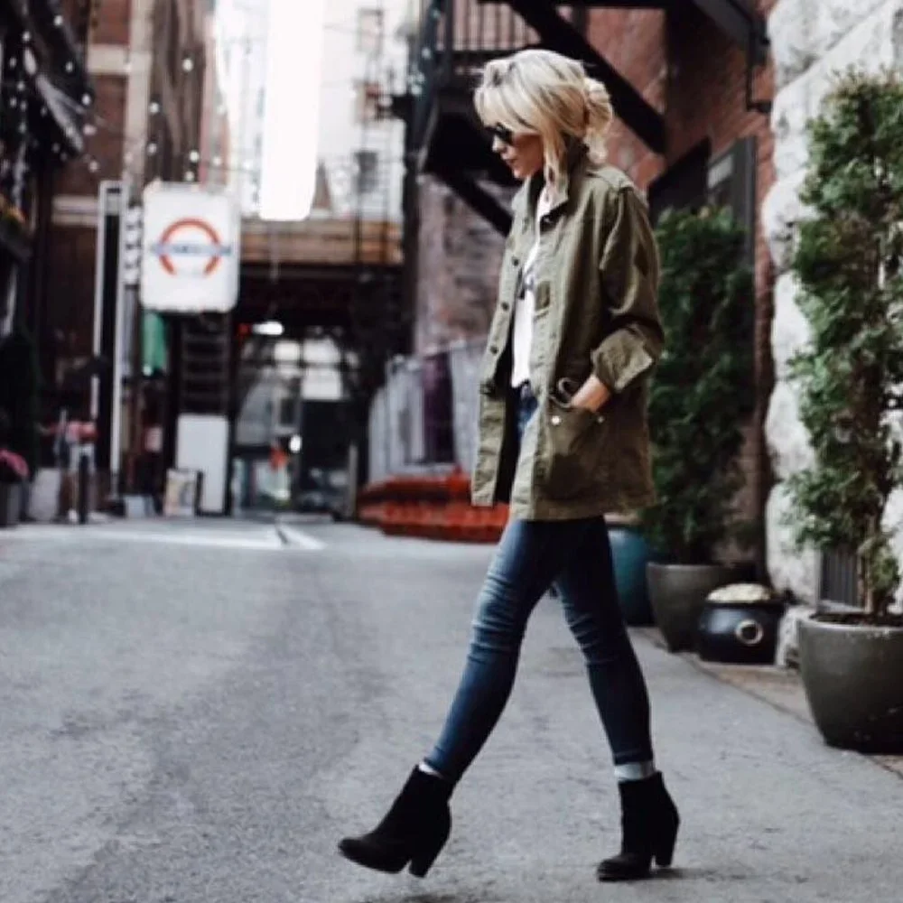 Frye Essa Black Leather Everyday Fall/Winter/Spring Classic Heeled Ankle Booties - Picture 8 of 16